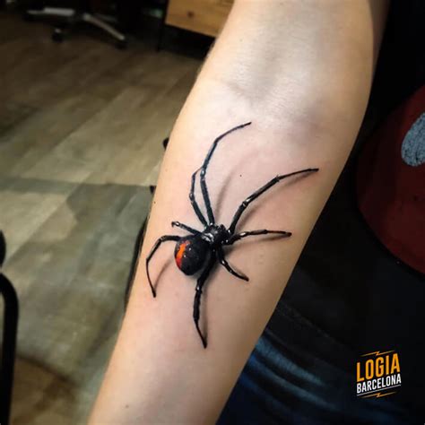 tatuaje de araña en el brazo|Significado del tatuaje de araña